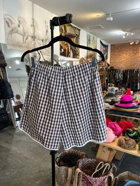 Miki Thumb Gingham Shorts